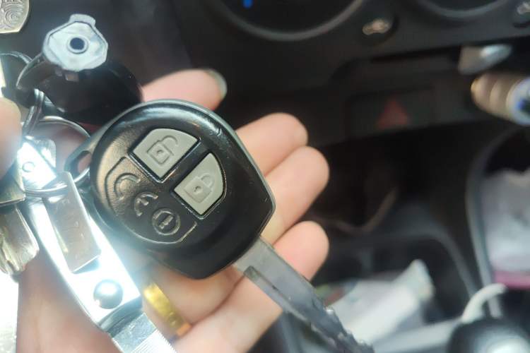 Used Suzuki Alto 2013 1.0L Automatic Luxury Model Vehicle Key