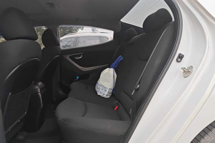 Used Hyundai Elantra (5th Generation / Langdong) 2016 1.6L Automatic Prestige Model
