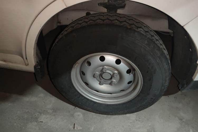 Used JAC Blue Cat 2023 M2 Plus Guoxuan Hi-Tech 41.93 kWh Comfort Edition