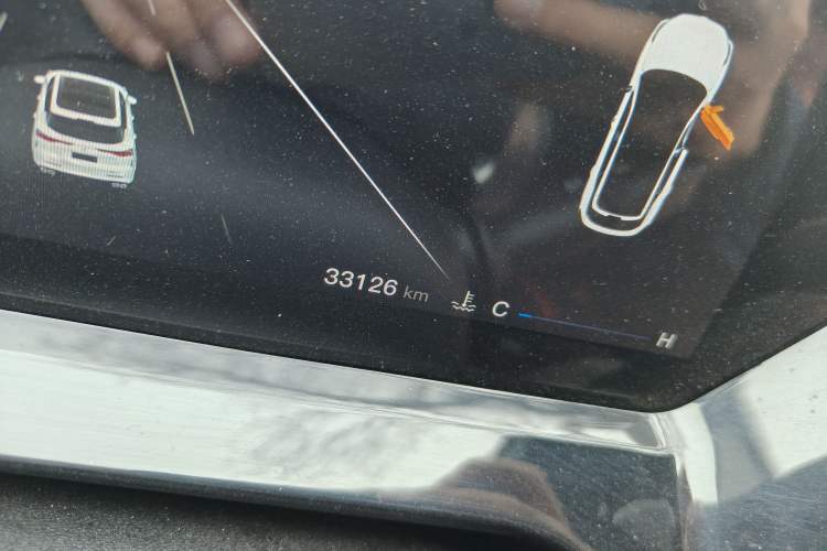 Used CHANGAN OSHAN Z6 2022 Blue Whale 1.5T DCT Smart Edition Urban Version Odometer Close Up