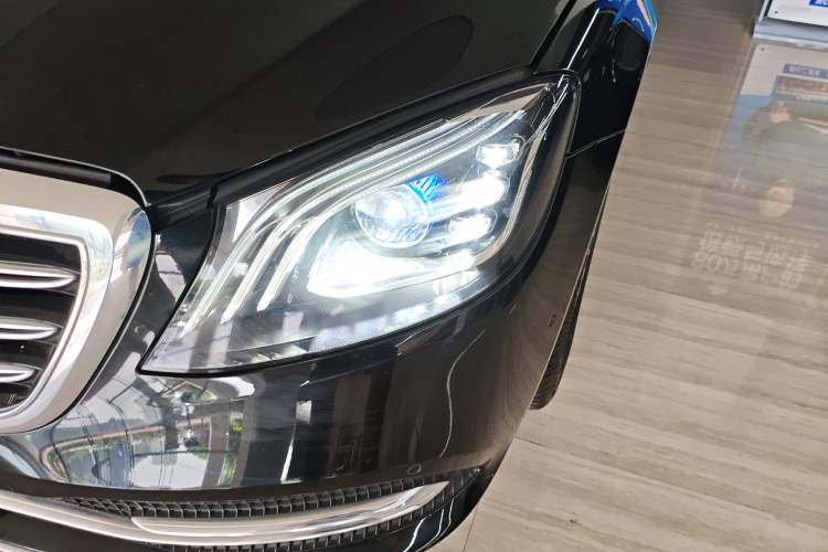 Used Mercedes-Benz S-Class 2019 S 320 L
