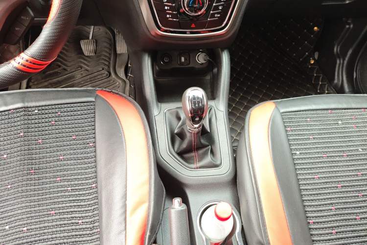 Used CHANGAN CS35 2017 1.6L Manual Luxury Model