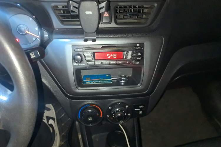 Used Kia K2 2012 Sedan 1.4L MT GLS Commemorative Edition