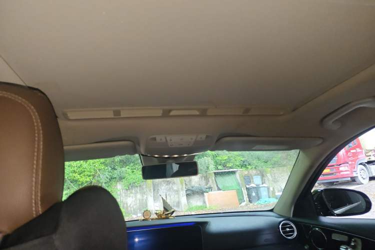 Used Mercedes-Benz E-Class 2016 E 300 L Sporty and Stylish Model