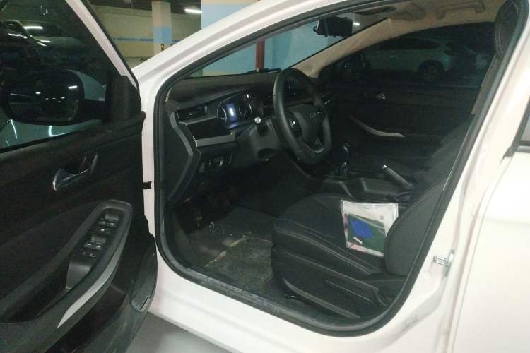 Used Chery Arrizo 5 2024 Edition People's Benefit Version 1.5L Manual Fashion Model