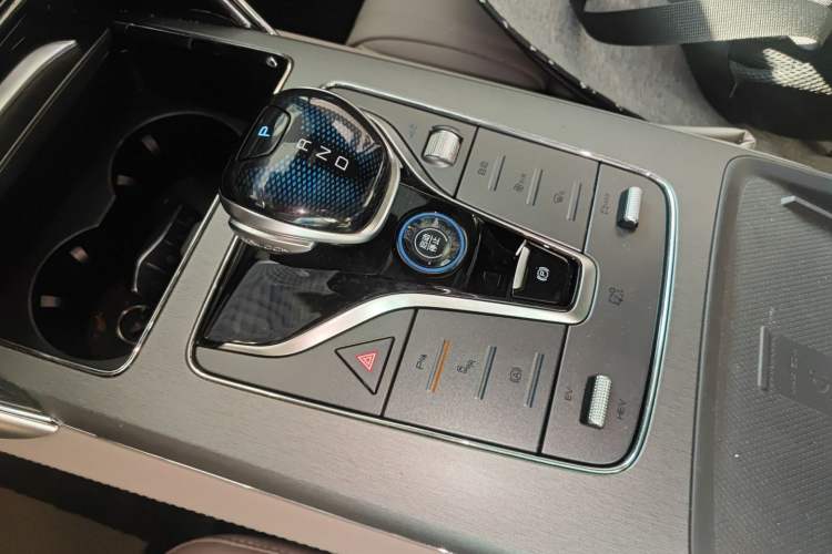 Used BYD Tang New Energy 2025 DM-i 115KM Cloud Ride Flagship Model Gear Lever