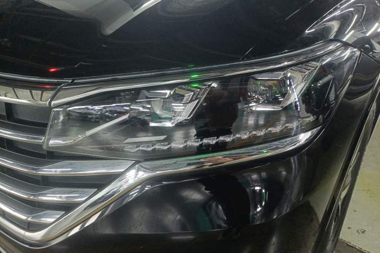 Used Volkswagen Viloran 2023 380TSI Luxury Edition Left Front Headlight