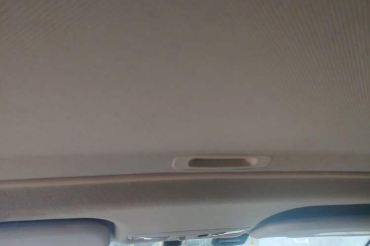 Used Soueast V5 Lingzhi 2012 1.5L Manual Luxury Version Headliner