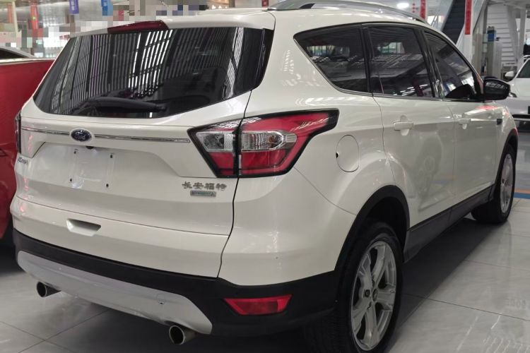 Used Ford Kuga 2017 EcoBoost 180 Two-Wheel-Drive Platinum Edition