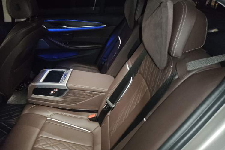 Used BMW 5 Series 2018 Facelifted 530Li Luxury Edition Premium Package Left Rear Seat