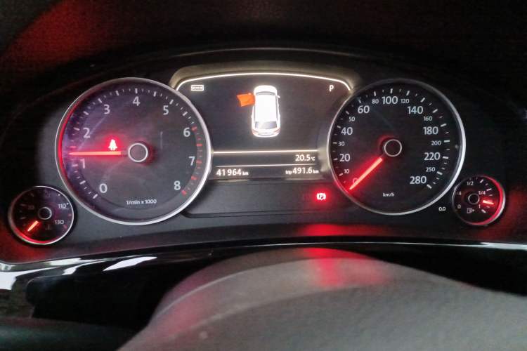 Used Volkswagen Touareg 2016 3.0 TSI Standard Version Instrument Cluster