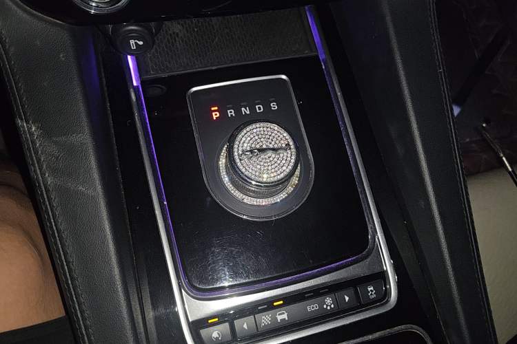 Used Jaguar F-PACE 2016 3.0 SC Four-Wheel Drive S High-Performance First-Edition Limited Model