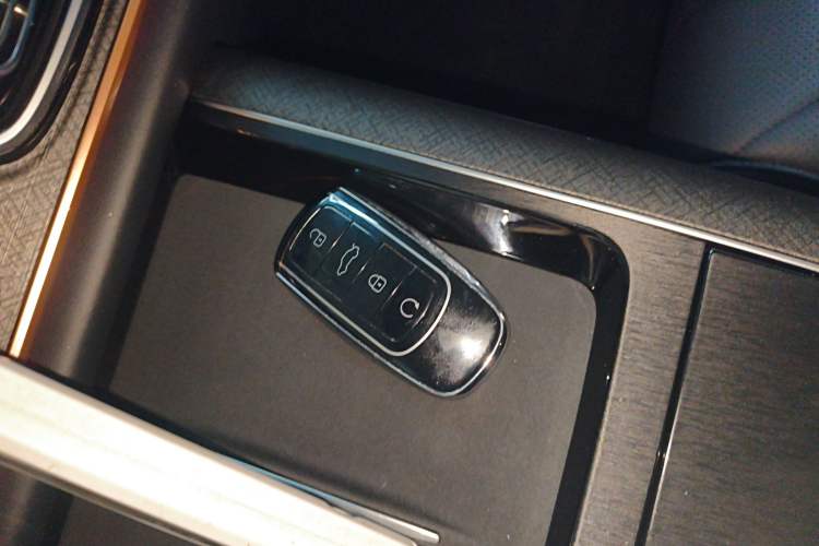 Used Chery Tiggo 9 2023 2.0T Automatic Two-Wheel Drive Luxury Edition 5 Seats Interior 1