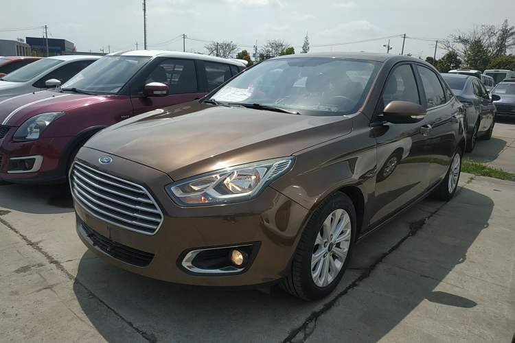Used Ford Escort 2015 1.5L Manual Fashion Edition