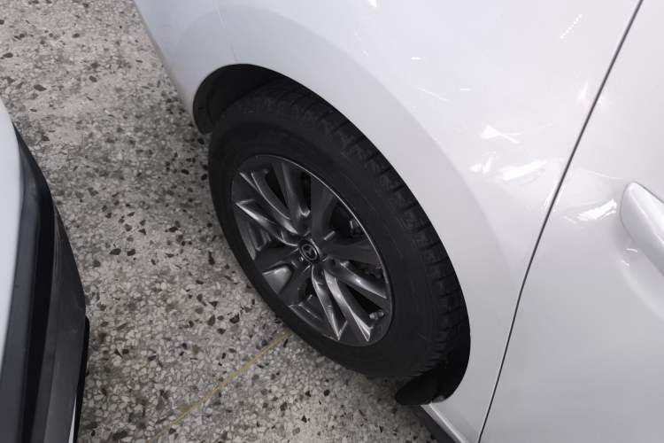 Used Mazda 3 Axela 2020 1.5L Automatic Luxury Version Right Rear Wheel Hub