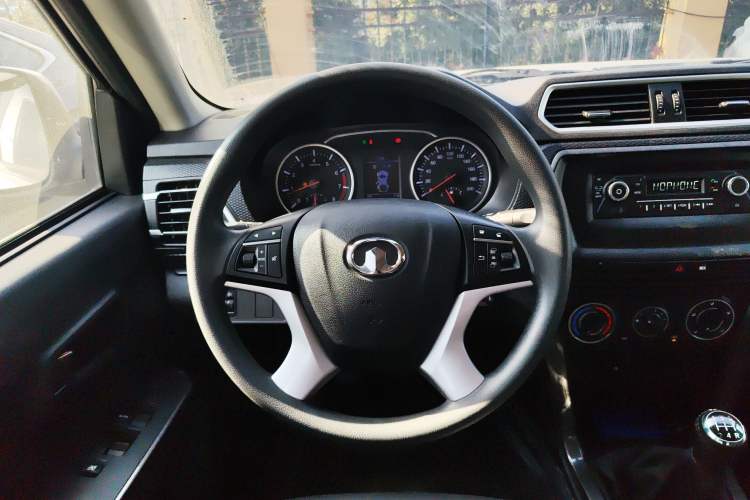 Used Great Wall Wingle 5 2021 1.5T Two-Wheel Drive "Dry Meal" Value Edition with an Extra-Long 1820mm Cargo Bed Equipped with GW4G15K Engine Steering Wheel