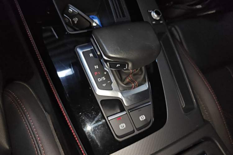 Used Audi Q5L 2022 40T RS Package Performance Model