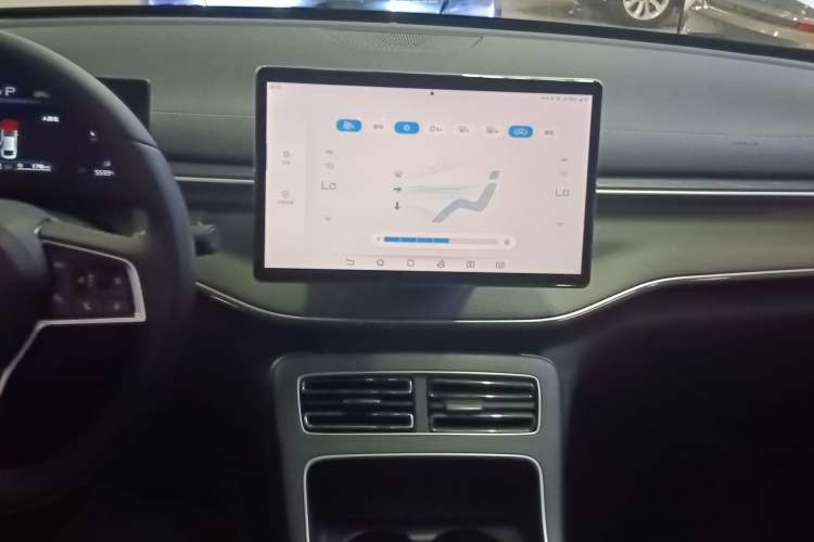 Used BYD Destroyer 05 2023 Champion Edition DM-i 55KM Luxury Model Audio And AC Panel