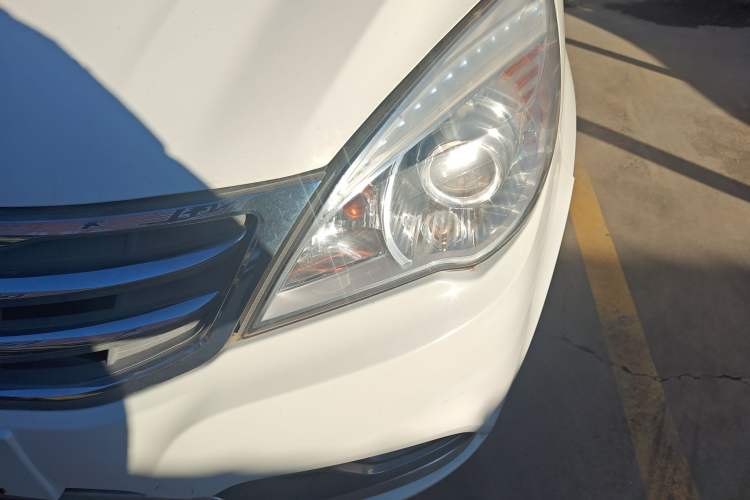 Used BAIC Weiwang M30 2017 1.5L M30S Standard DAM15DL
