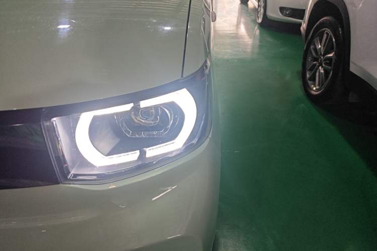 Used Wuling Hongguang MINIEV 2021 Macaron Fashion Model Lithium Iron Phosphate
