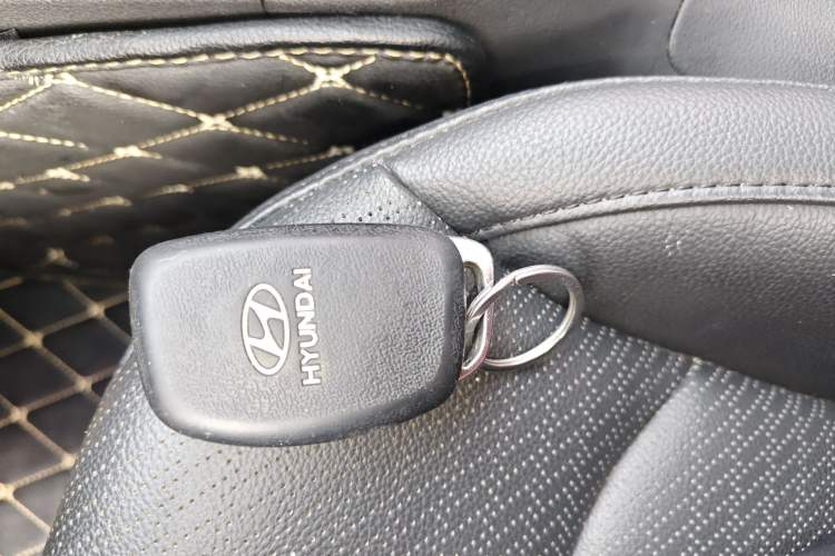 Used Hyundai Elantra (6th Generation / Lingdong) 2016 1.6L Automatic ZhiXuan · Luxury Version