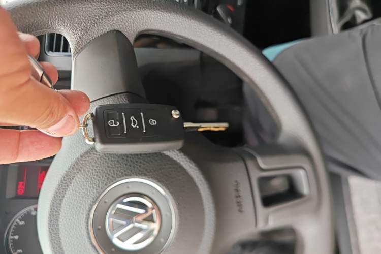 Used Volkswagen Santana 2015 1.6L Manual Fashion Edition Vehicle Key