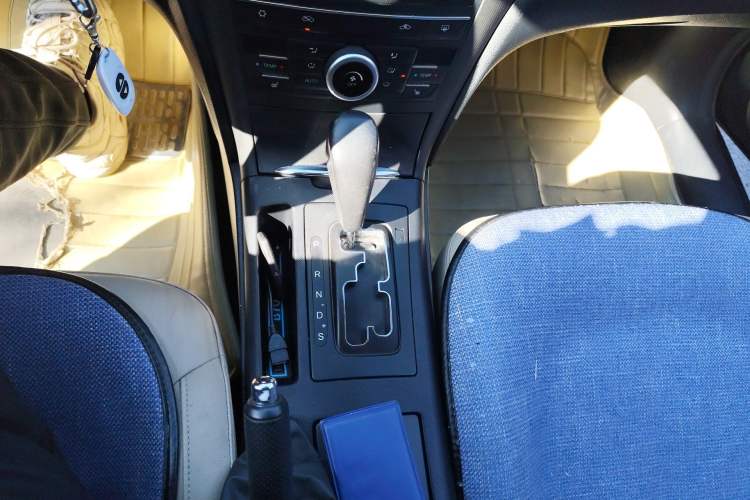 Used Bestune B70 2014 2.0L automatic luxury version