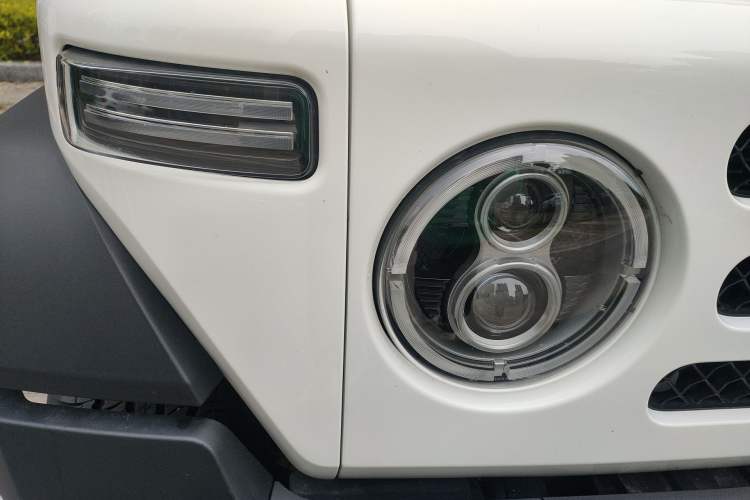 Used 212 T01 2024 2.0T Mechanic Right Front Headlight