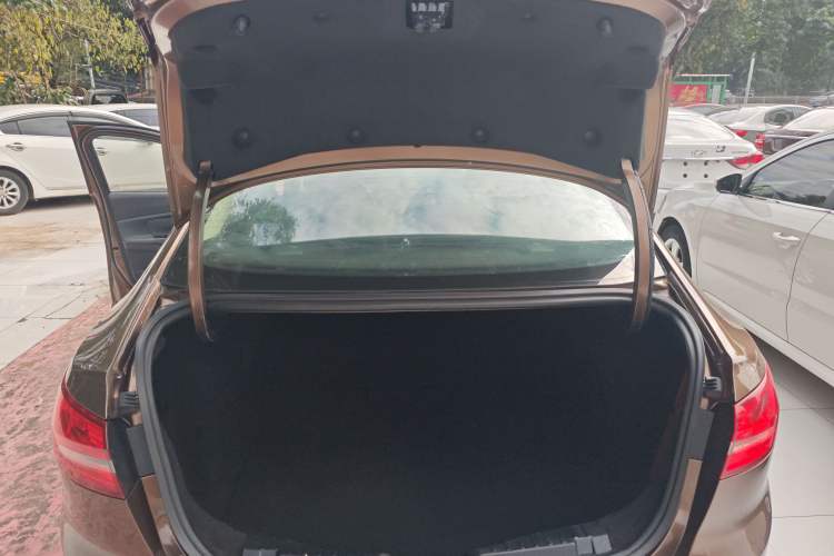 Used Ford Escort 2015 1.5L Automatic Fashion Model