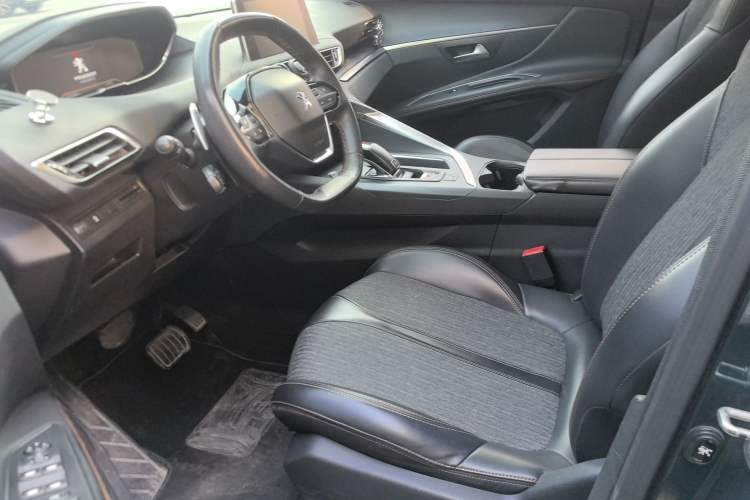 Used Peugeot 5008 2017 380THP 7-Seater Elite Edition Left Front Seat