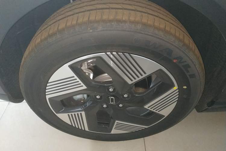 Used Bestune Yueyi 03 2025 565km Premium Edition