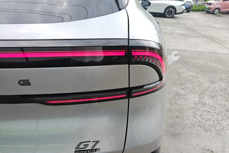 Used XPeng G7 2026 Model, Range-Extended 1704 Max Flagship Edition Right Rear Taillight