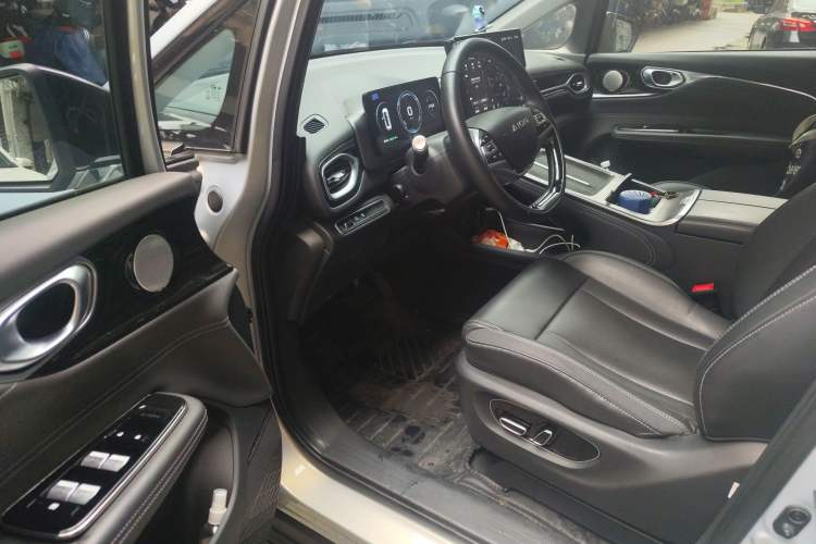 Used AION V 2024 Plus 70 Star Edition Lithium Iron Phosphate Driver Seat