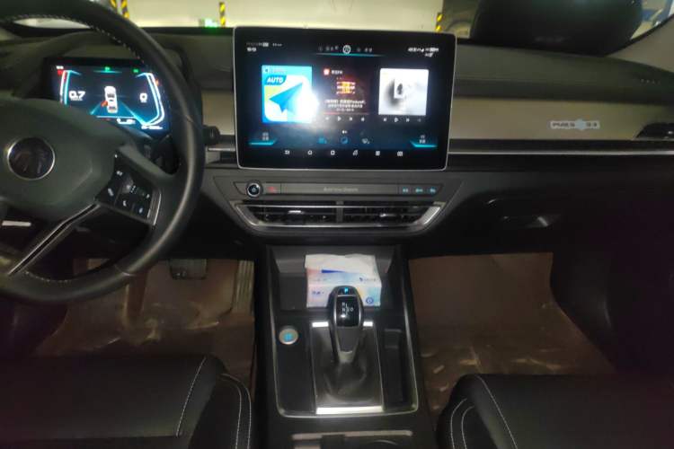 Used BYD Qin Pro 2018 1.5TI Automatic Smart Connect Luxe Model Audio And AC Panel