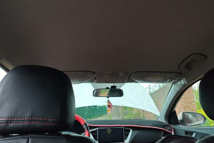 Used Hyundai Verna (new generation) 2020 1.4L CVT GLS Cool Edition Headliner