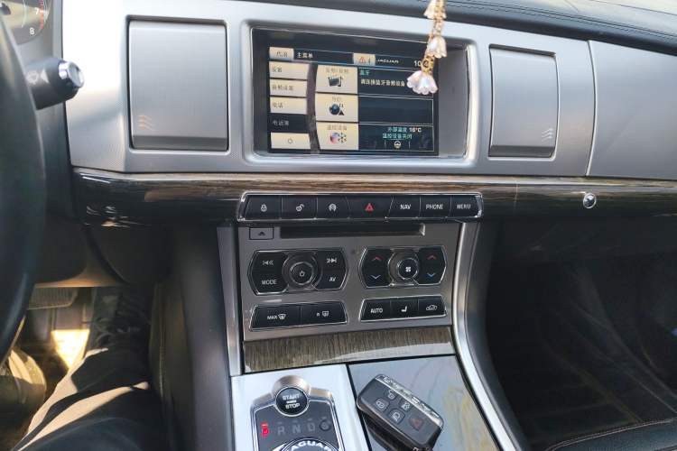 Used Jaguar XF 2015 XF 3.0 SC R-Sport Luxury Edition
