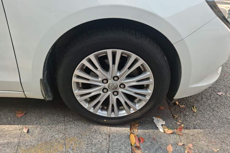 Used Buick GT 2015 15N Automatic Elite Version
