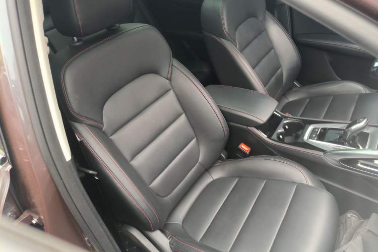 Used MG Pilot 2021 300TGI Automatic Two-Wheel Drive Fuel-Efficient Luxury Edition