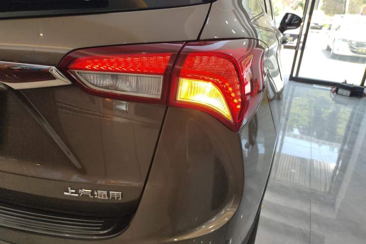 Used Buick Envision 2018 20T Two-Wheel-Drive Elite Model