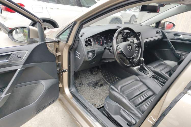 Used Volkswagen Golf 2016 230TSI Automatic Luxury Version