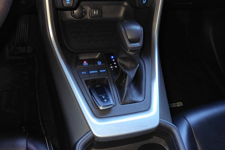 Used Toyota RAV4 2021 2.0L CVT Two-Wheel Drive Fashion Edition
