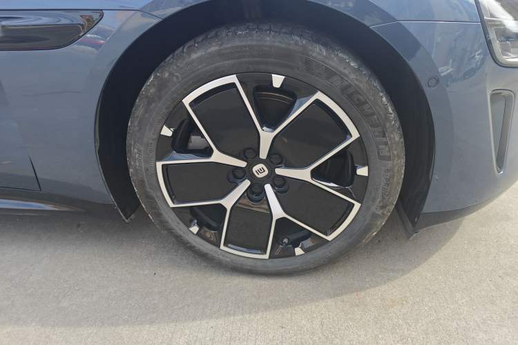 Used Xiaomi Auto SU7 2024 Rear-Drive Ultra-Long Range Advanced Pro-Level Intelligent Driving Version
