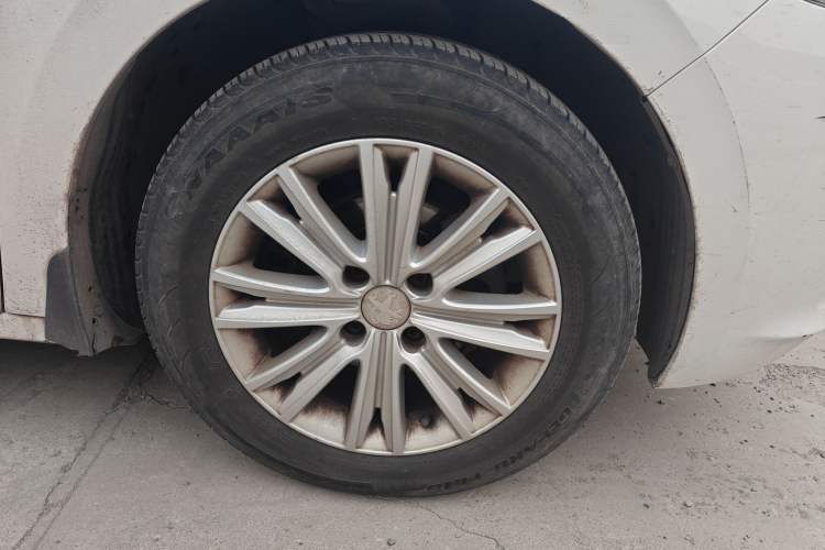 Used Peugeot 301 2014 1.6L Manual Comfort Edition
