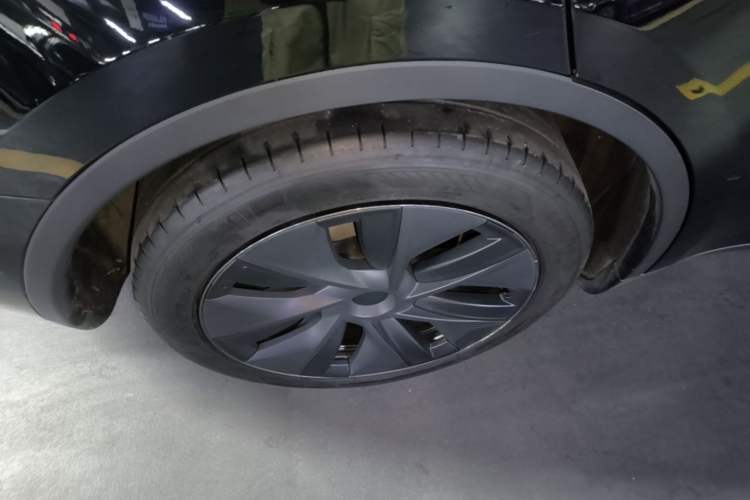 Used Tesla Model Y 2023 Rear-Wheel-Drive Version
