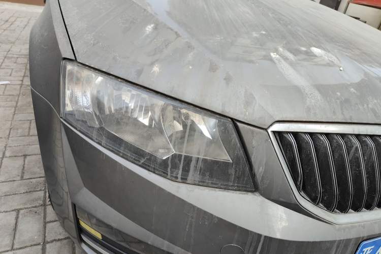 Used Skoda Octavia 2017 1.6L Manual Smart Drive Edition