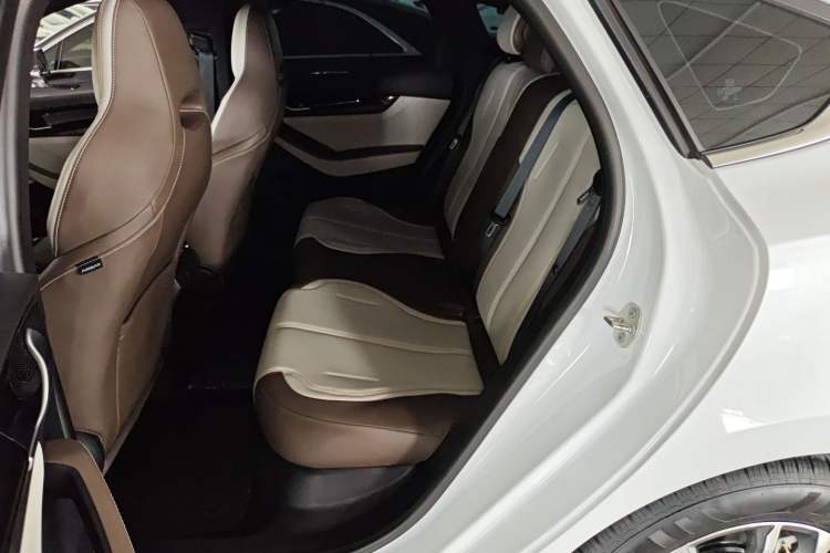 Used BYD Qin PLUS 2024 HONOR Edition DM-i 55KM Leading Model
