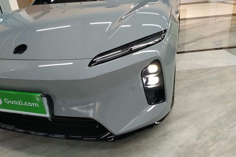 Used Nio ET5T 2025 75 kWh Touring Left Front Headlight