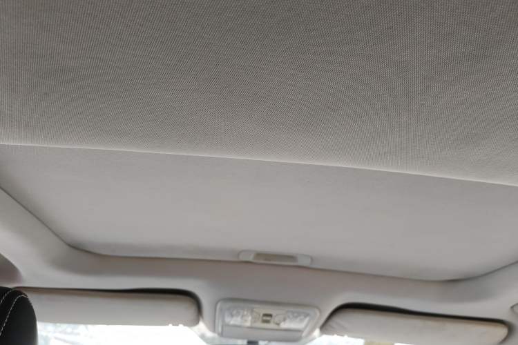 Used HYOSOW S6 2016 1.5T Manual Leading Model Headliner