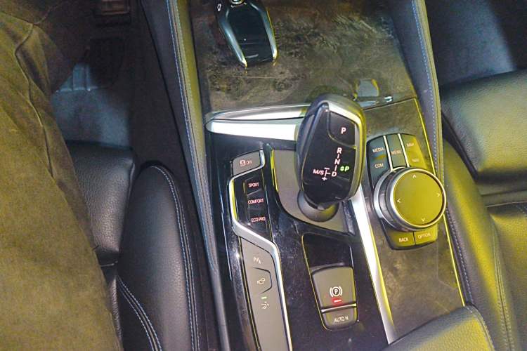 Used BMW 6 Series GT 2019 630i M Sport Package Gear Lever