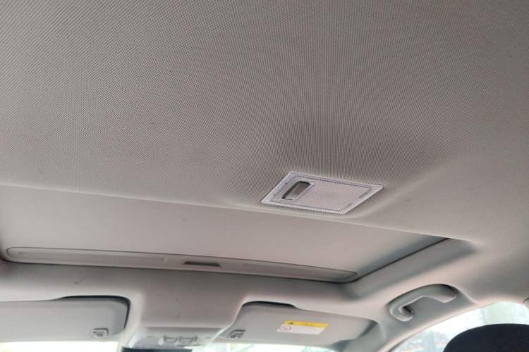 Used Chevrolet Trax 2018 330T Automatic Two-Wheel Drive Elite Model Headliner